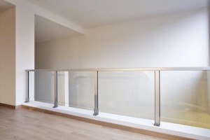 glass-railing-aluminium